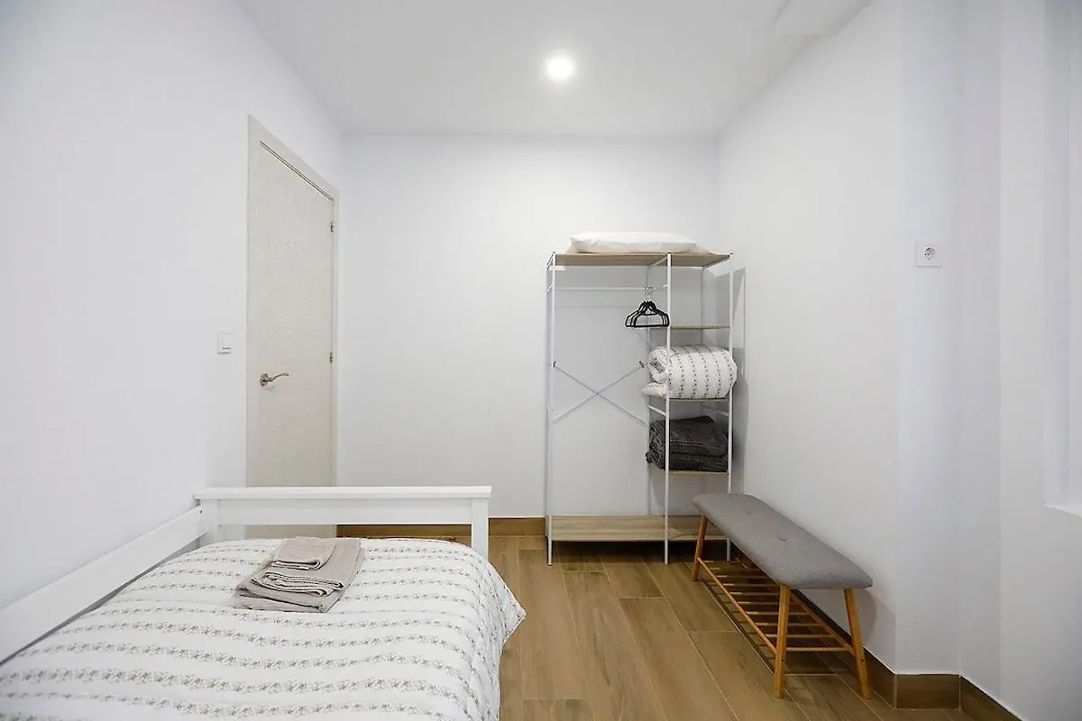 Modern Apartment Well Connected San Sebastián 0*,  Spanien