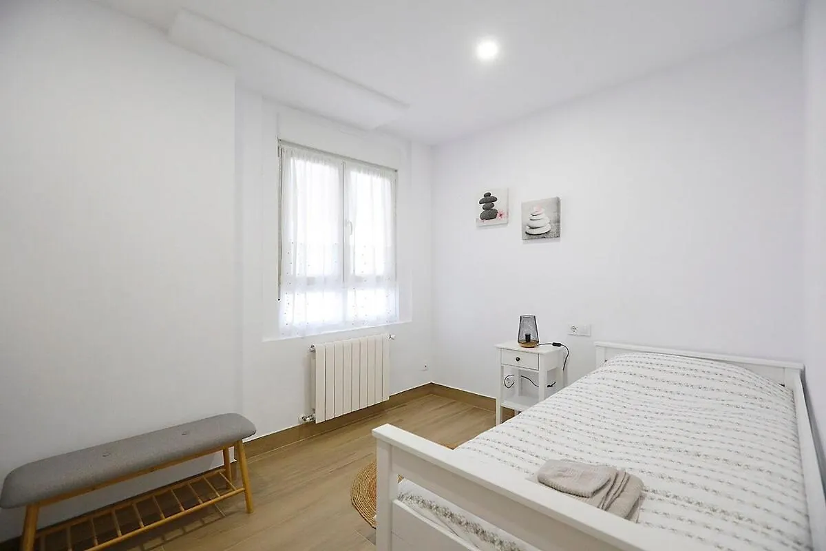 Modern Apartment Well Connected San Sebastián