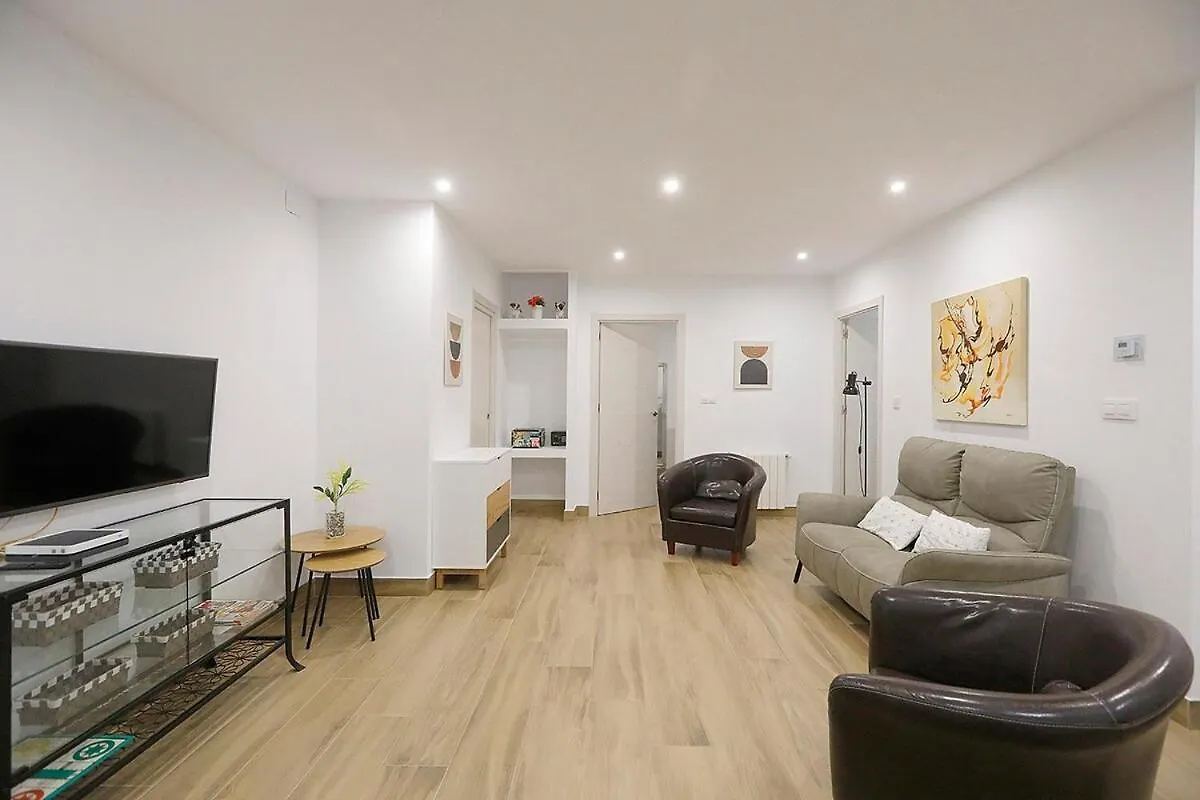 Modern Apartment Well Connected San Sebastián Spanien