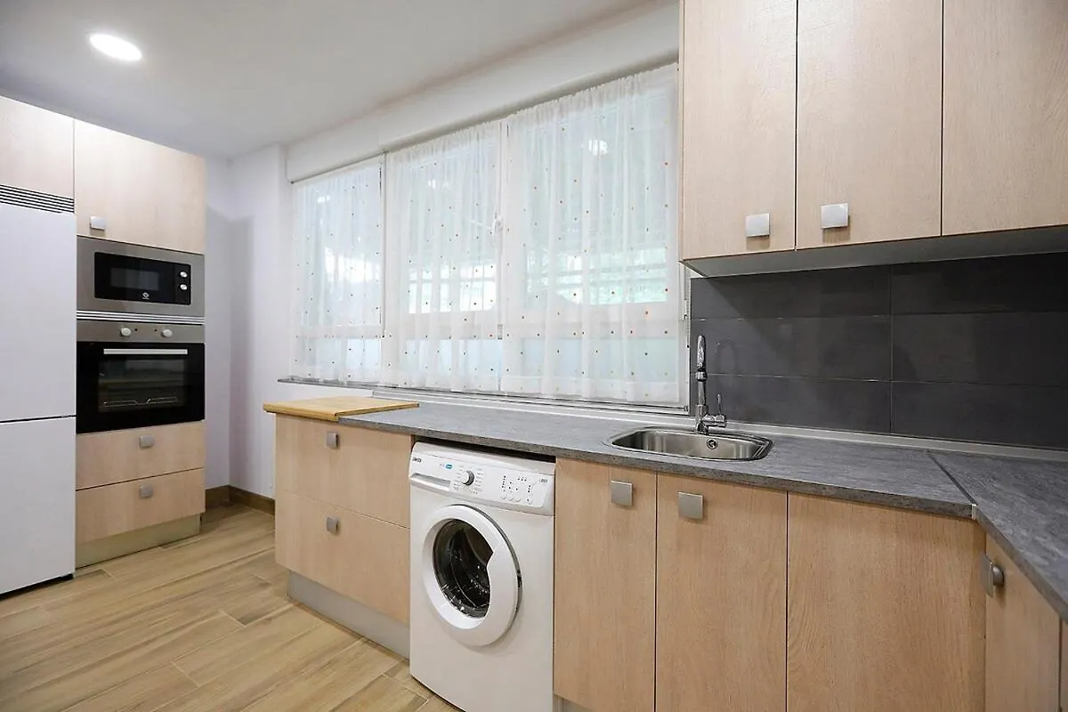 Modern Apartment Well Connected San Sebastián